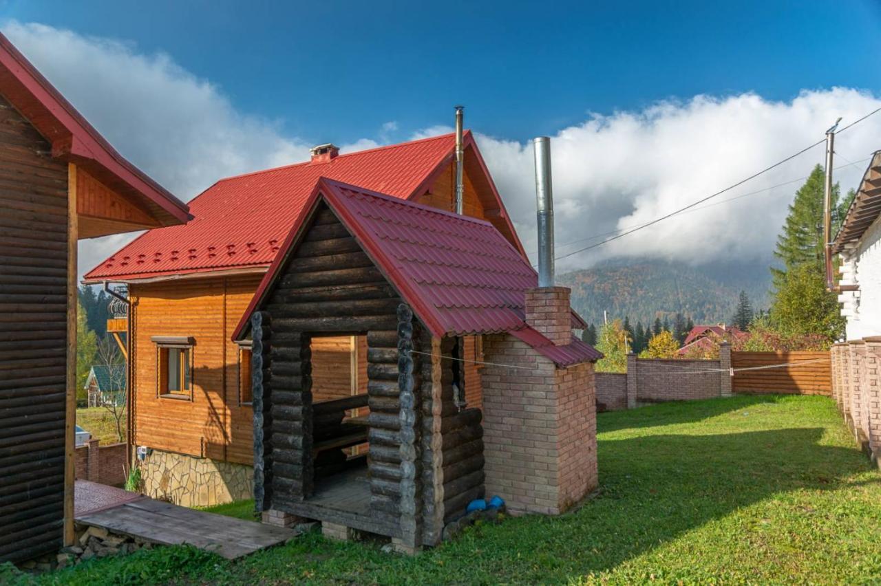 M Villa *